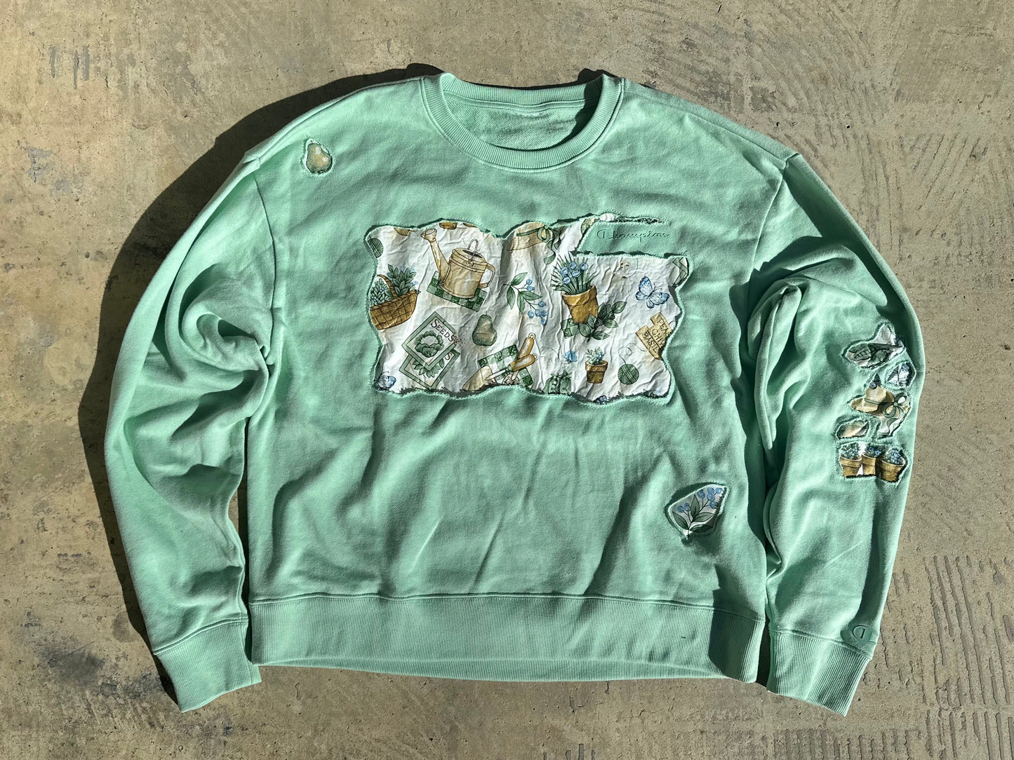 1 of 1 Handmade Champion Gardener Mint Sweatshirt